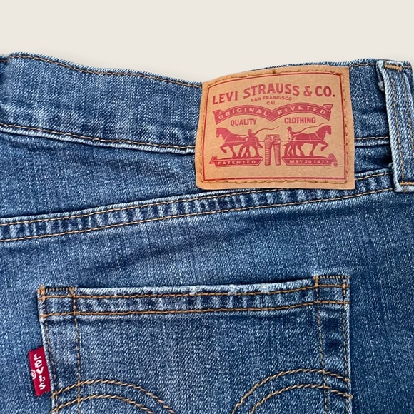 Levis denim shorts size 28 30” - Picture 4 of 4